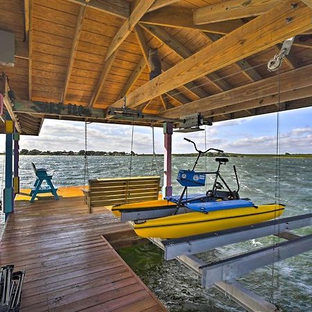 Waterfront Lake Placid Home With Dock And Fire Pit المظهر الخارجي الصورة